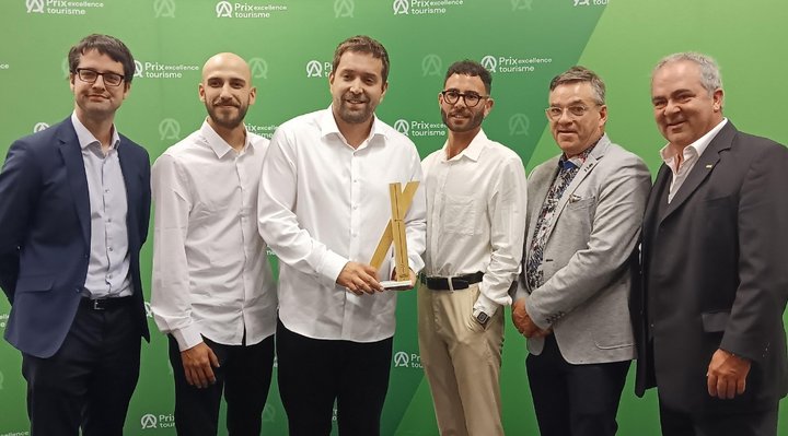 Remise de prix excellence tourisme au Domaine du lac Brouillard